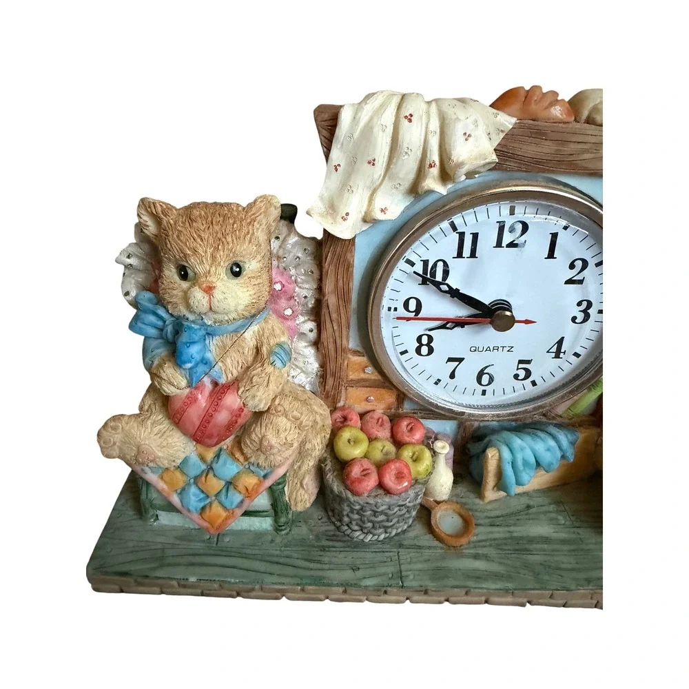 Vintage Style Resin Cat Mantle Clock Whimsical Kitten Kitchen Scene Quartz Decor